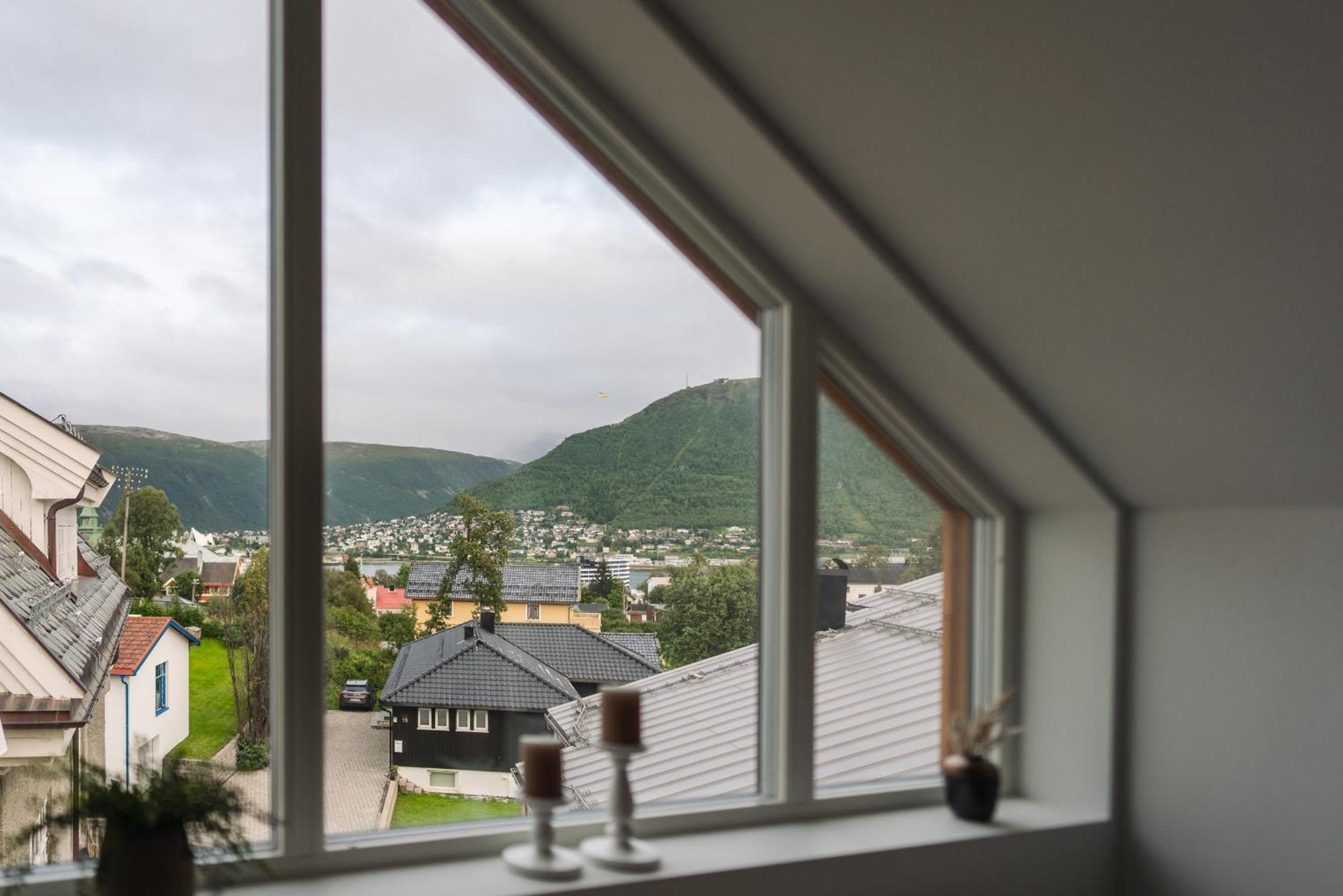 Modern Villas In Plush Town ทรอมโซ ภายนอก รูปภาพ